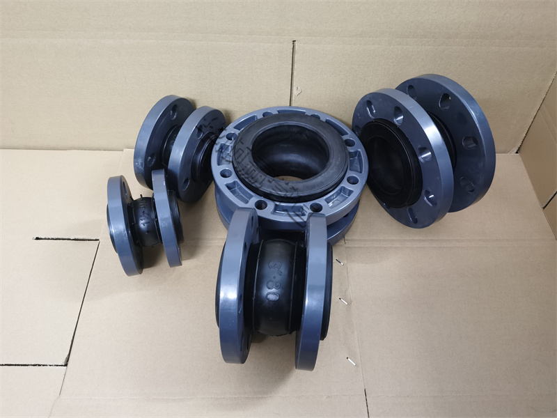 化工专用PVC法兰橡胶柔性软连接(图2) 化工专用PVC法兰橡胶柔性软连接(图2)